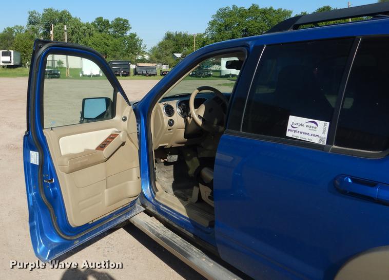 image for item DG5799 2010 Ford Explorer Eddie Bauer SUV