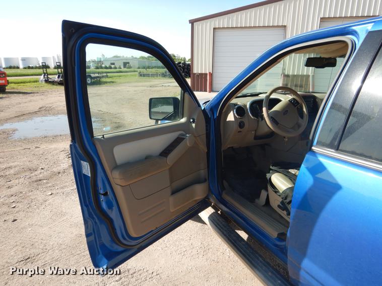 image for item DG5799 2010 Ford Explorer Eddie Bauer SUV