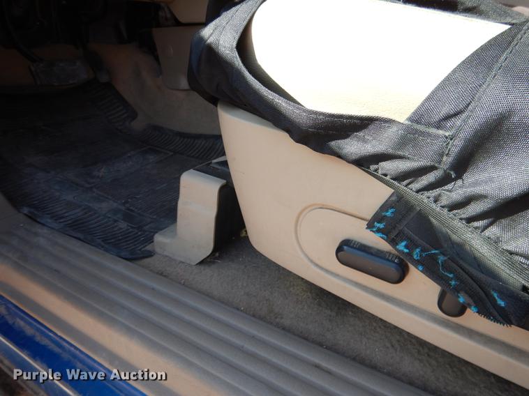 image for item DG5799 2010 Ford Explorer Eddie Bauer SUV