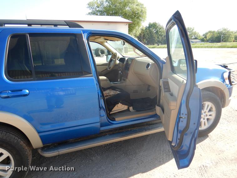 image for item DG5799 2010 Ford Explorer Eddie Bauer SUV