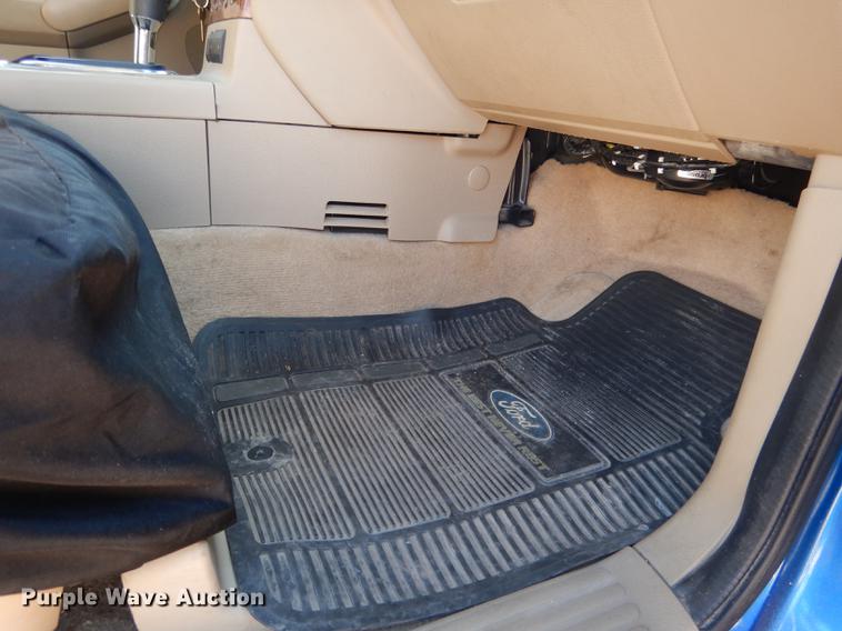 image for item DG5799 2010 Ford Explorer Eddie Bauer SUV