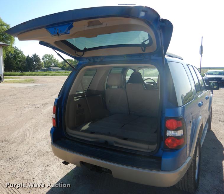 image for item DG5799 2010 Ford Explorer Eddie Bauer SUV
