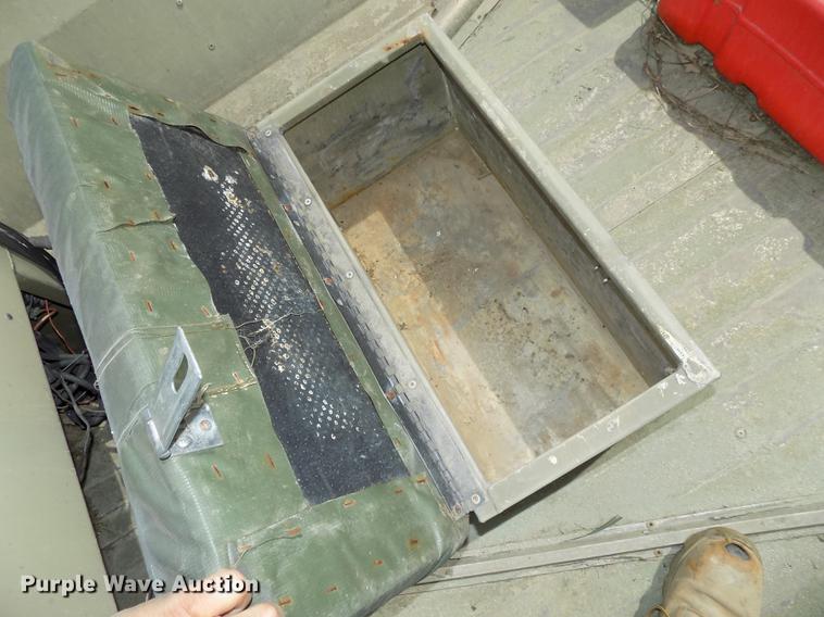 image for item DZ9681 1994 OMC Roughneck 1960H aluminum boat