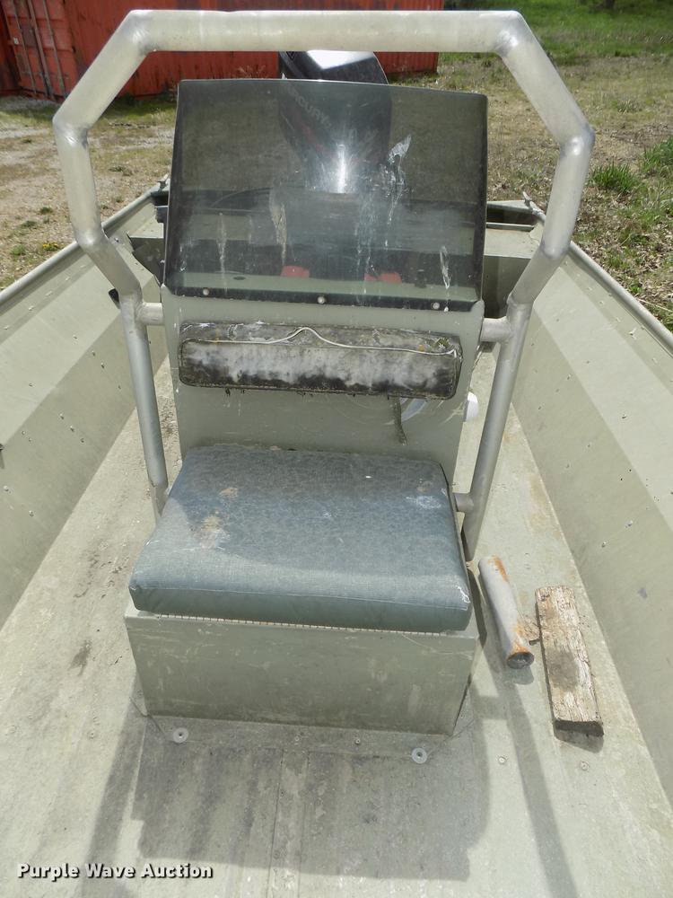 image for item DZ9681 1994 OMC Roughneck 1960H aluminum boat