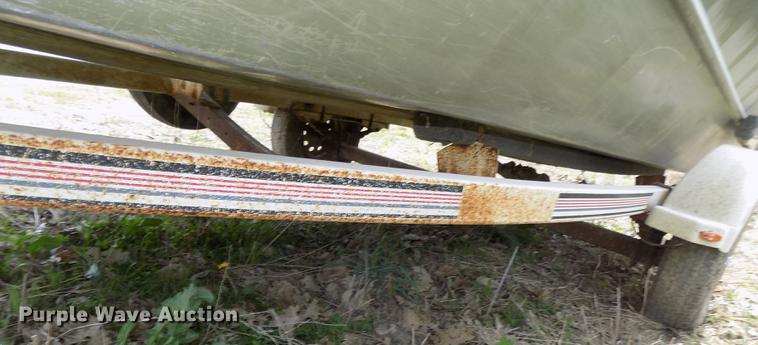 image for item DZ9681 1994 OMC Roughneck 1960H aluminum boat