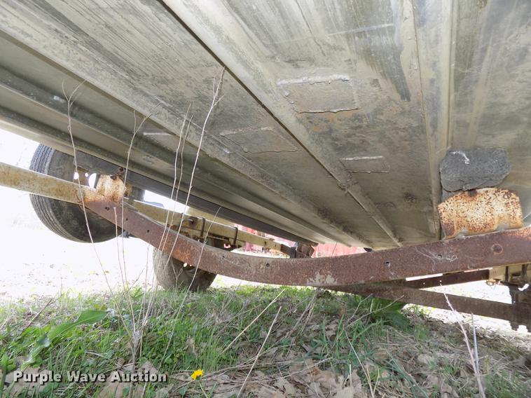 image for item DZ9681 1994 OMC Roughneck 1960H aluminum boat