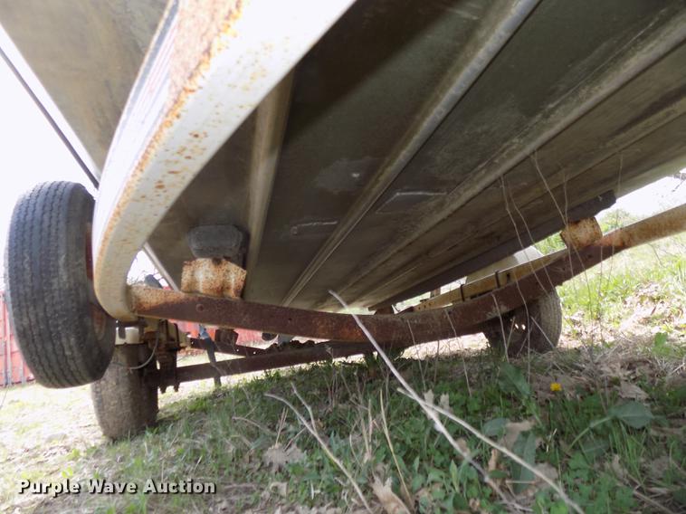 image for item DZ9681 1994 OMC Roughneck 1960H aluminum boat