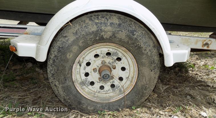 image for item DZ9681 1994 OMC Roughneck 1960H aluminum boat