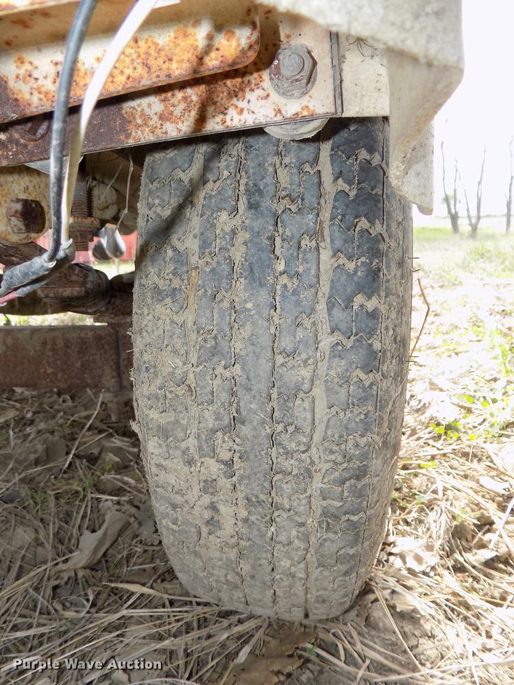 image for item DZ9681 1994 OMC Roughneck 1960H aluminum boat