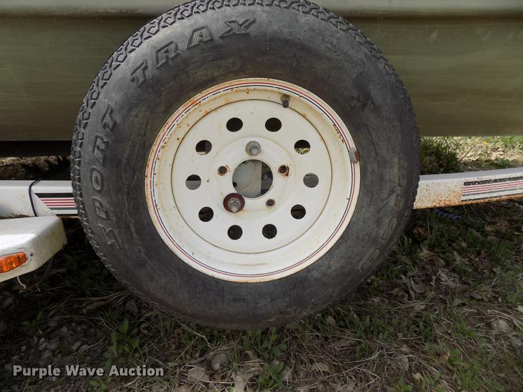 image for item DZ9681 1994 OMC Roughneck 1960H aluminum boat