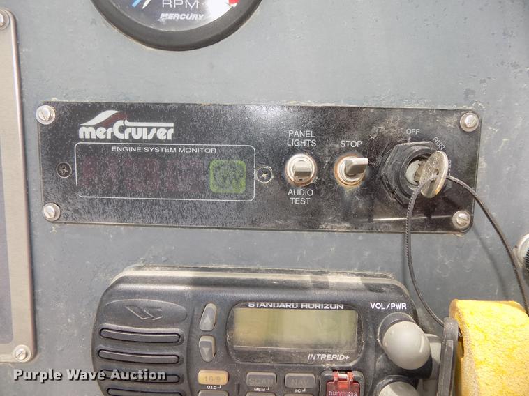 image for item DZ9682 2004 Seamark Kenosha boat