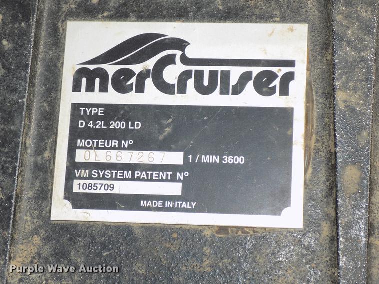 image for item DZ9682 2004 Seamark Kenosha boat