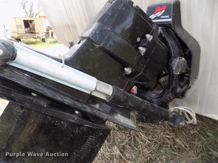 image for item DZ9682 2004 Seamark Kenosha boat