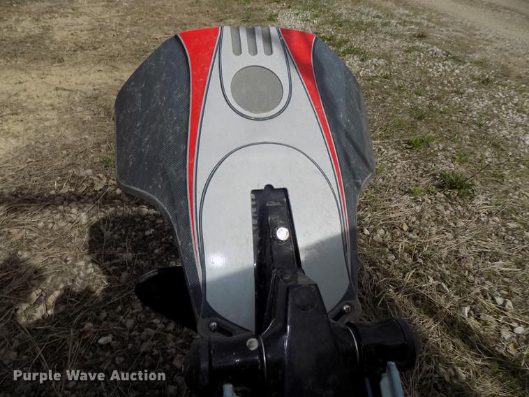 image for item DZ9682 2004 Seamark Kenosha boat