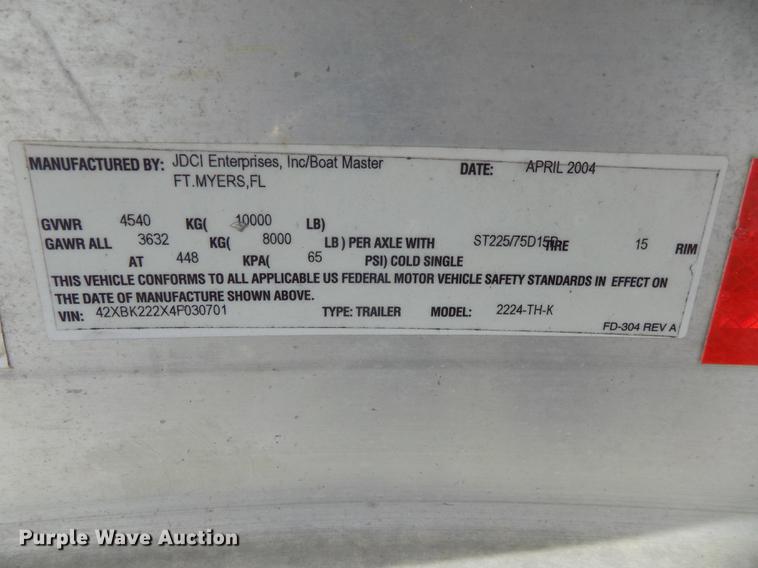 image for item DZ9682 2004 Seamark Kenosha boat