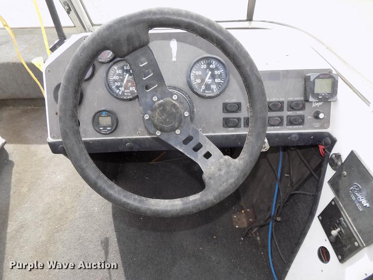 image for item DZ9683 1992 Ranger boat