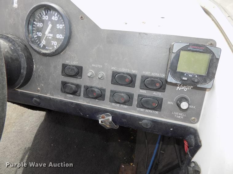 image for item DZ9683 1992 Ranger boat