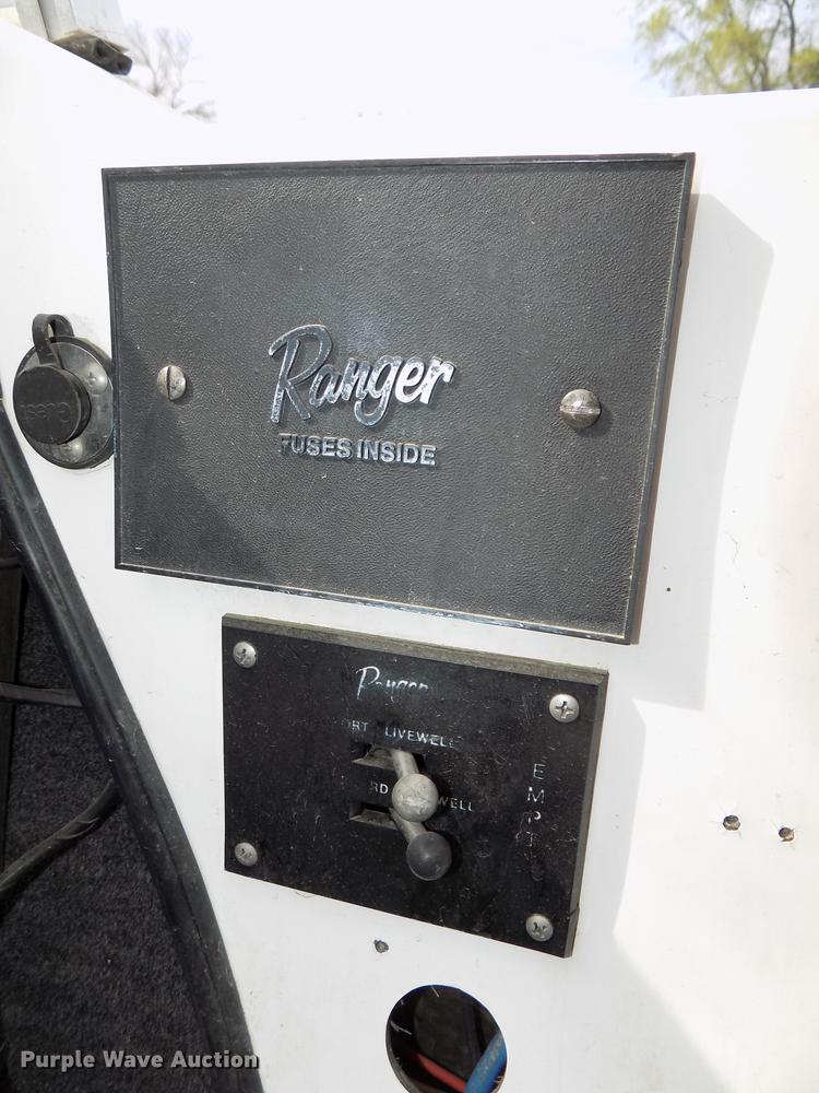 image for item DZ9683 1992 Ranger boat