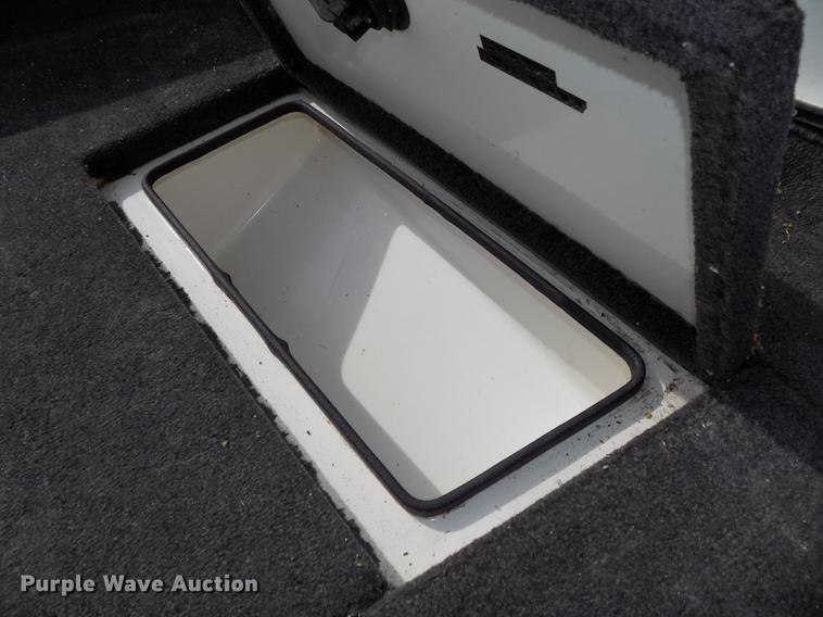 image for item DZ9683 1992 Ranger boat