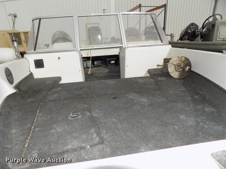image for item DZ9683 1992 Ranger boat