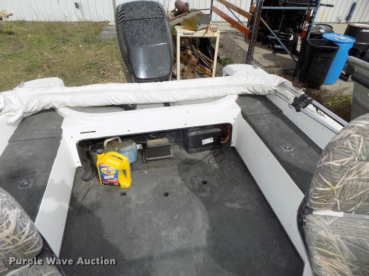 image for item DZ9683 1992 Ranger boat