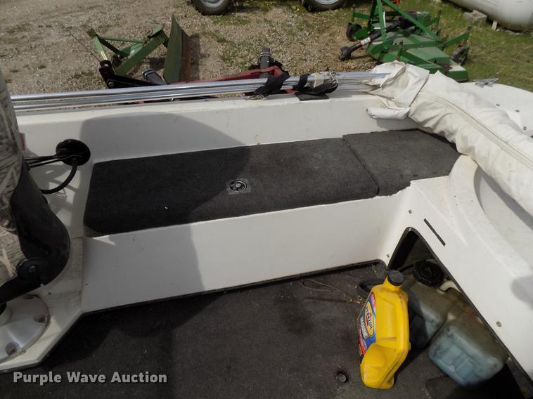 image for item DZ9683 1992 Ranger boat