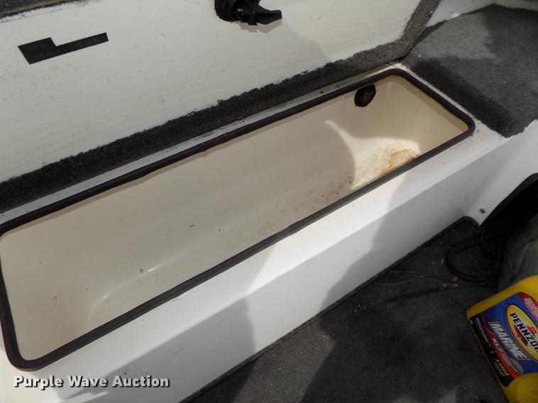 image for item DZ9683 1992 Ranger boat