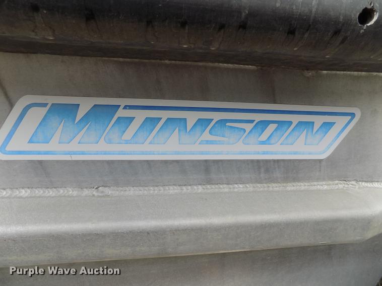 image for item DZ9684 1993 Munson WP boat