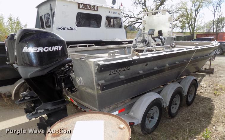 image for item DZ9685 2006 Lifetyme boat