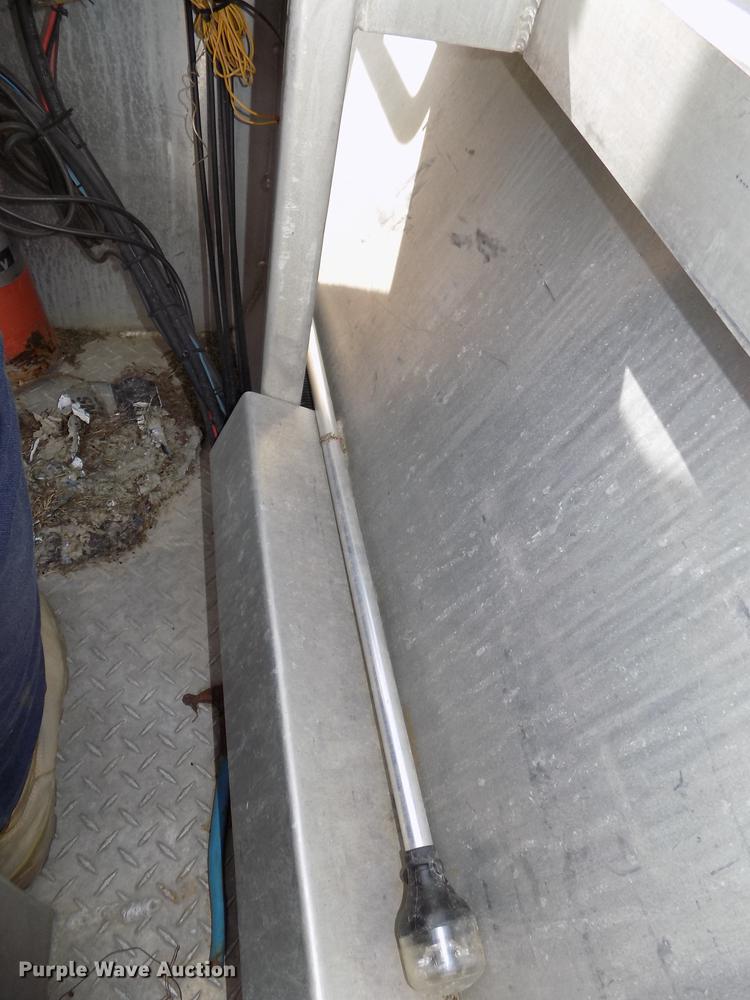 image for item DZ9685 2006 Lifetyme boat