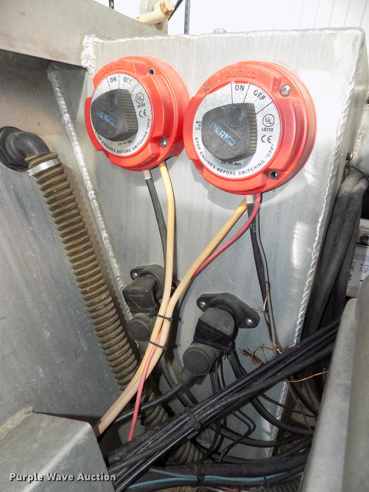 image for item DZ9685 2006 Lifetyme boat