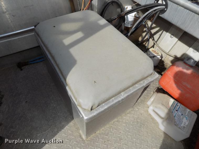 image for item DZ9685 2006 Lifetyme boat