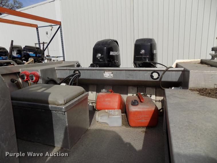 image for item DZ9685 2006 Lifetyme boat