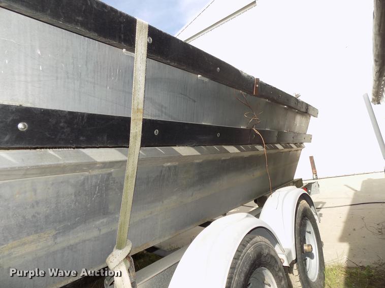 image for item DZ9685 2006 Lifetyme boat