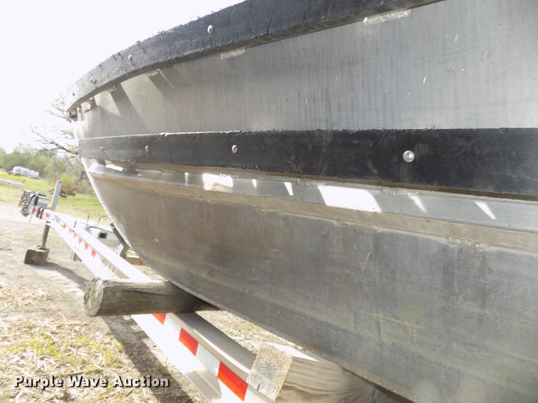 image for item DZ9685 2006 Lifetyme boat