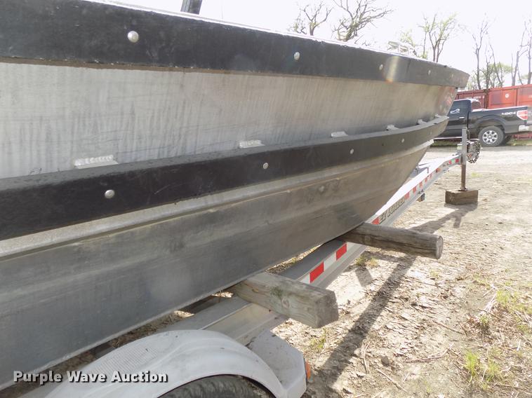 image for item DZ9685 2006 Lifetyme boat