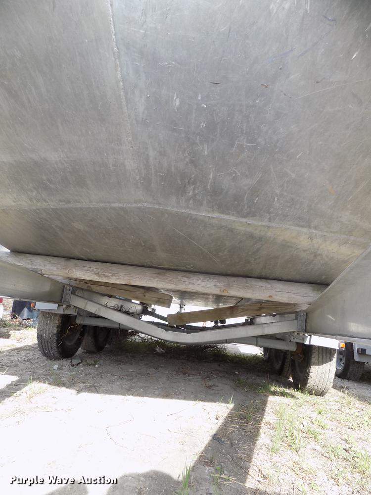 image for item DZ9685 2006 Lifetyme boat