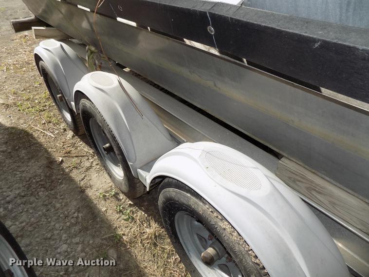 image for item DZ9685 2006 Lifetyme boat