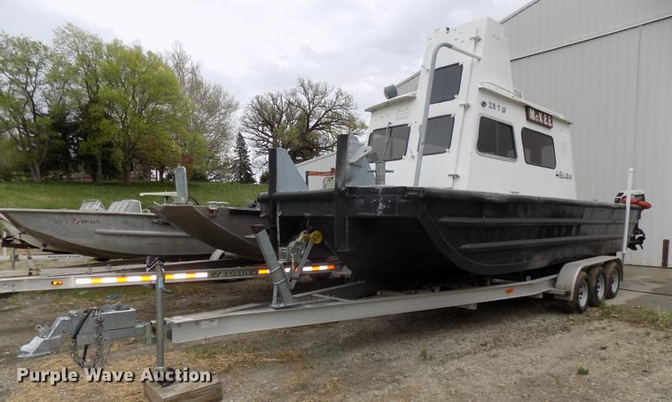 image for item DZ9687 1989 Sea Ark dredging crew boat