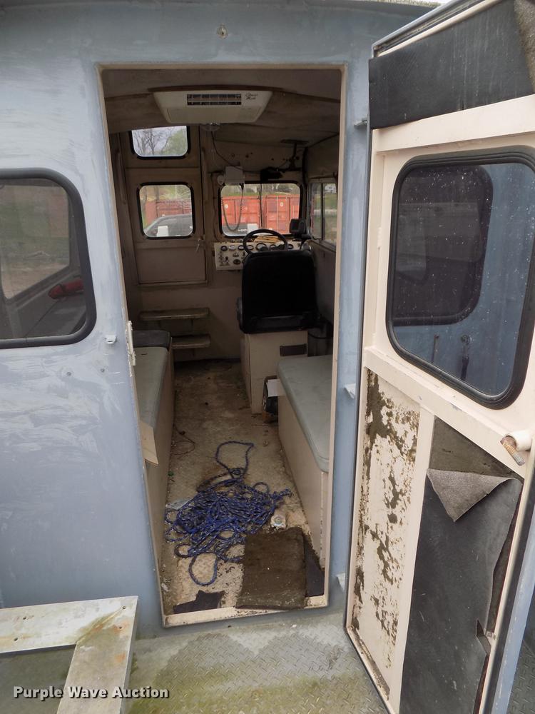 image for item DZ9687 1989 Sea Ark dredging crew boat