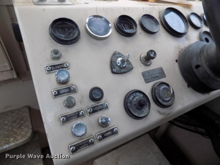 image for item DZ9687 1989 Sea Ark dredging crew boat