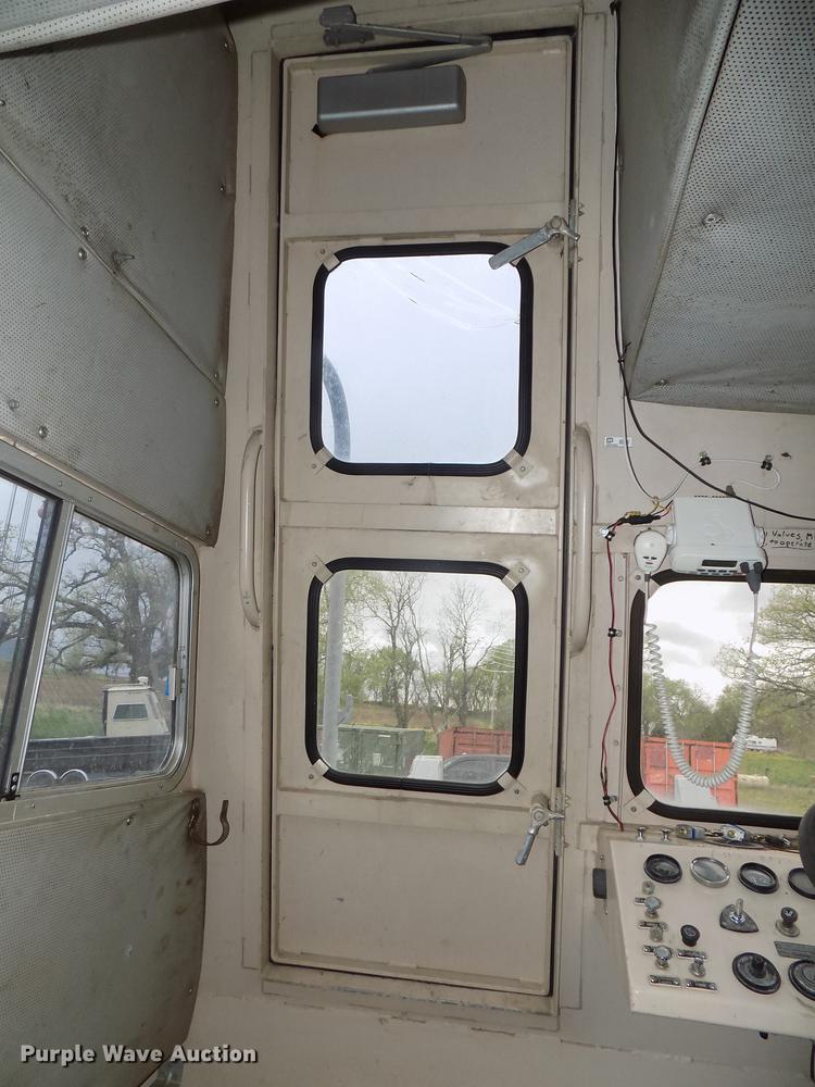 image for item DZ9687 1989 Sea Ark dredging crew boat