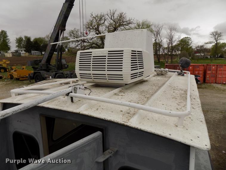 image for item DZ9687 1989 Sea Ark dredging crew boat