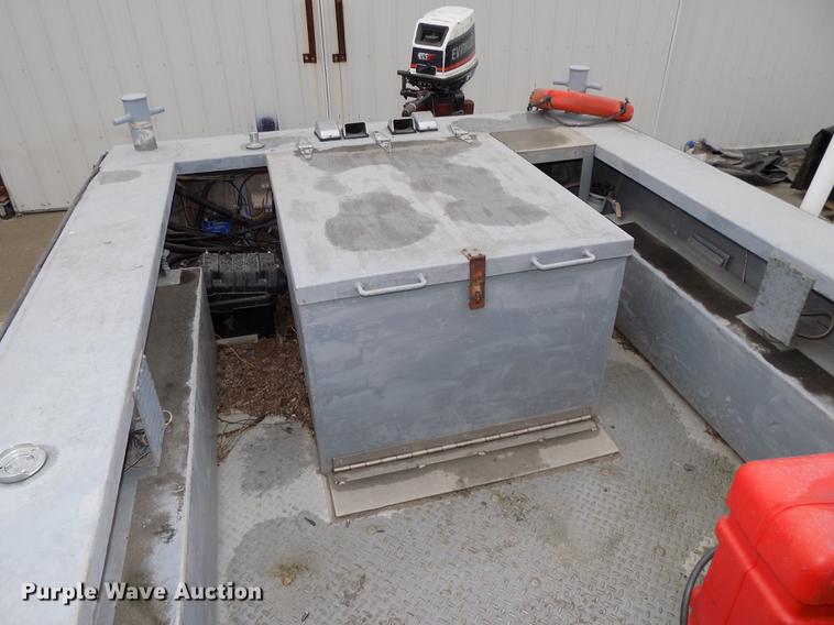 image for item DZ9687 1989 Sea Ark dredging crew boat