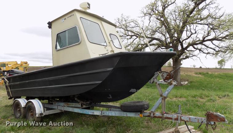 image for item DZ9688 1994 Monark boat