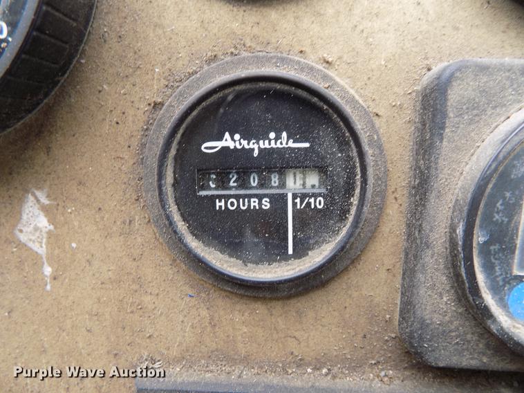 image for item DZ9688 1994 Monark boat