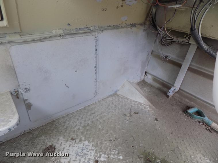 image for item DZ9688 1994 Monark boat