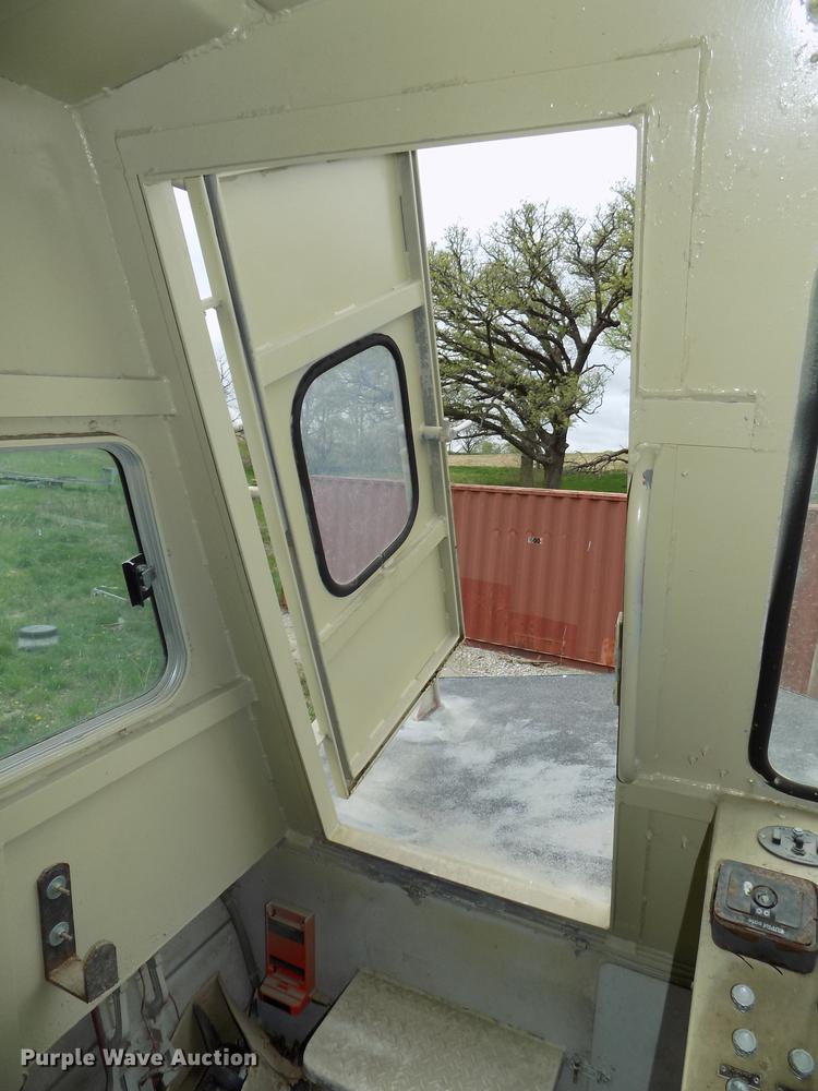 image for item DZ9688 1994 Monark boat