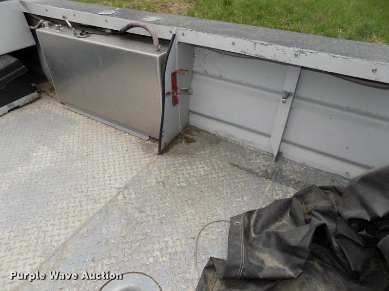 image for item DZ9688 1994 Monark boat