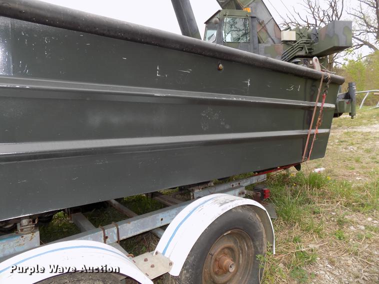 image for item DZ9688 1994 Monark boat